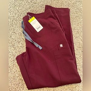 Figs Yola Burgundy Petite Scrub Bottom size Medium